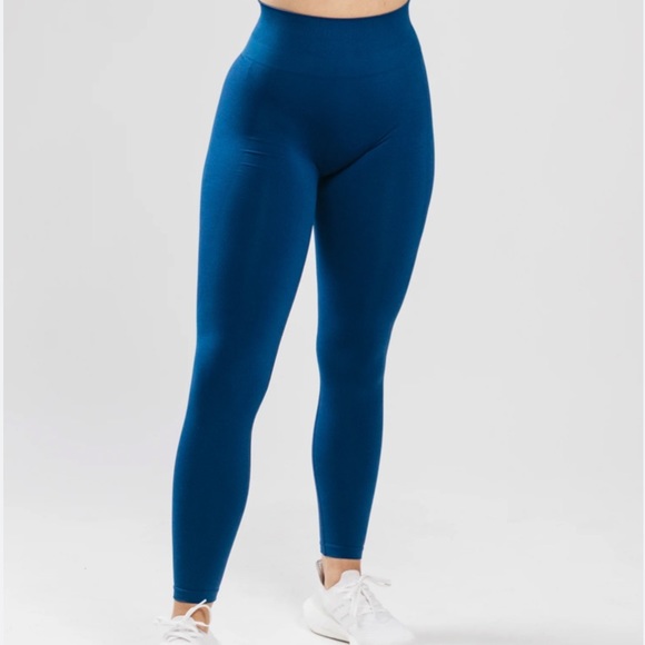 NWT Alphalete Amplify Victory Blue Legging - Picture 2 of 2